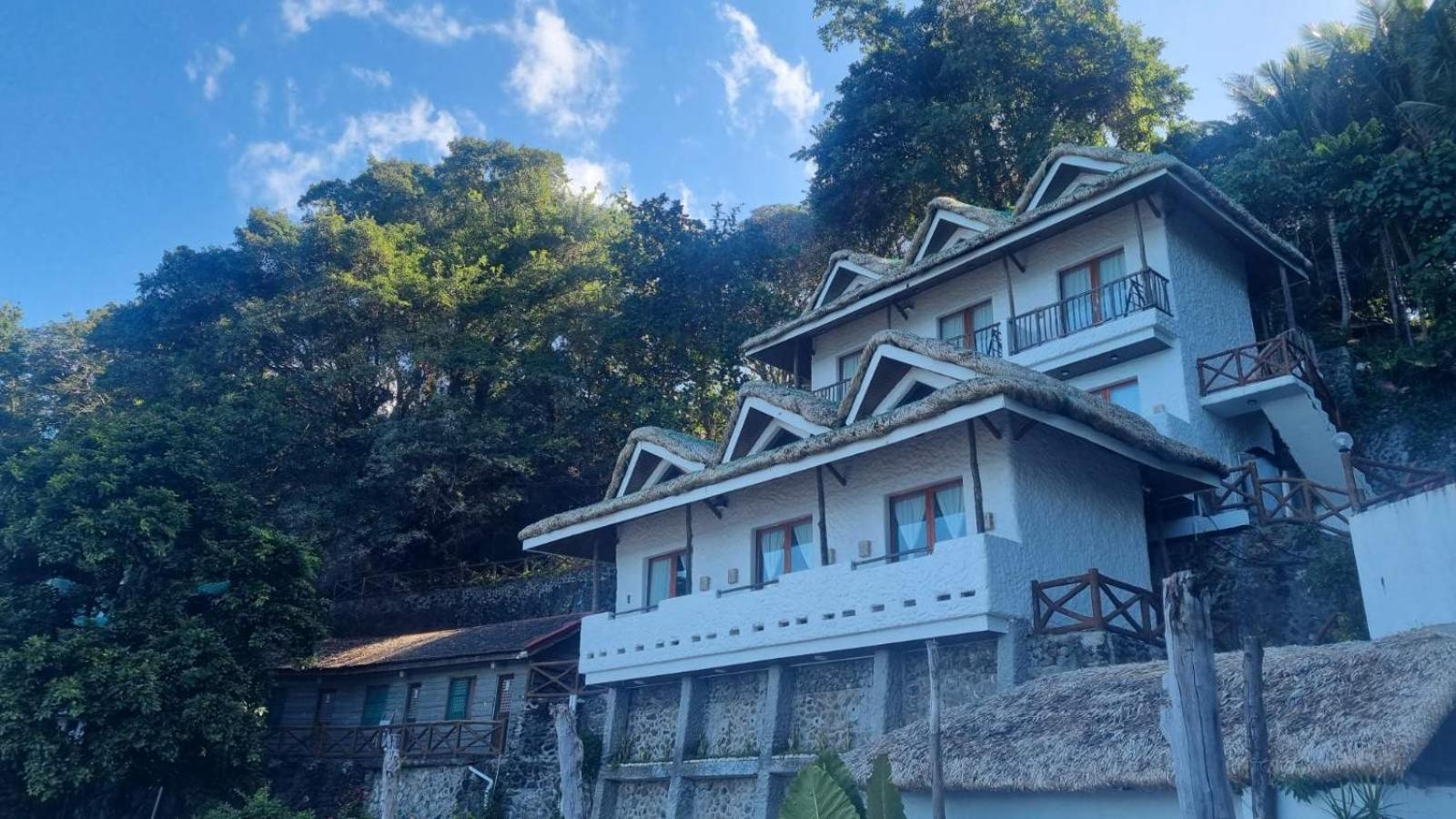 Dive And Trek Resort And Marine Sanctuary Bauan Экстерьер фото