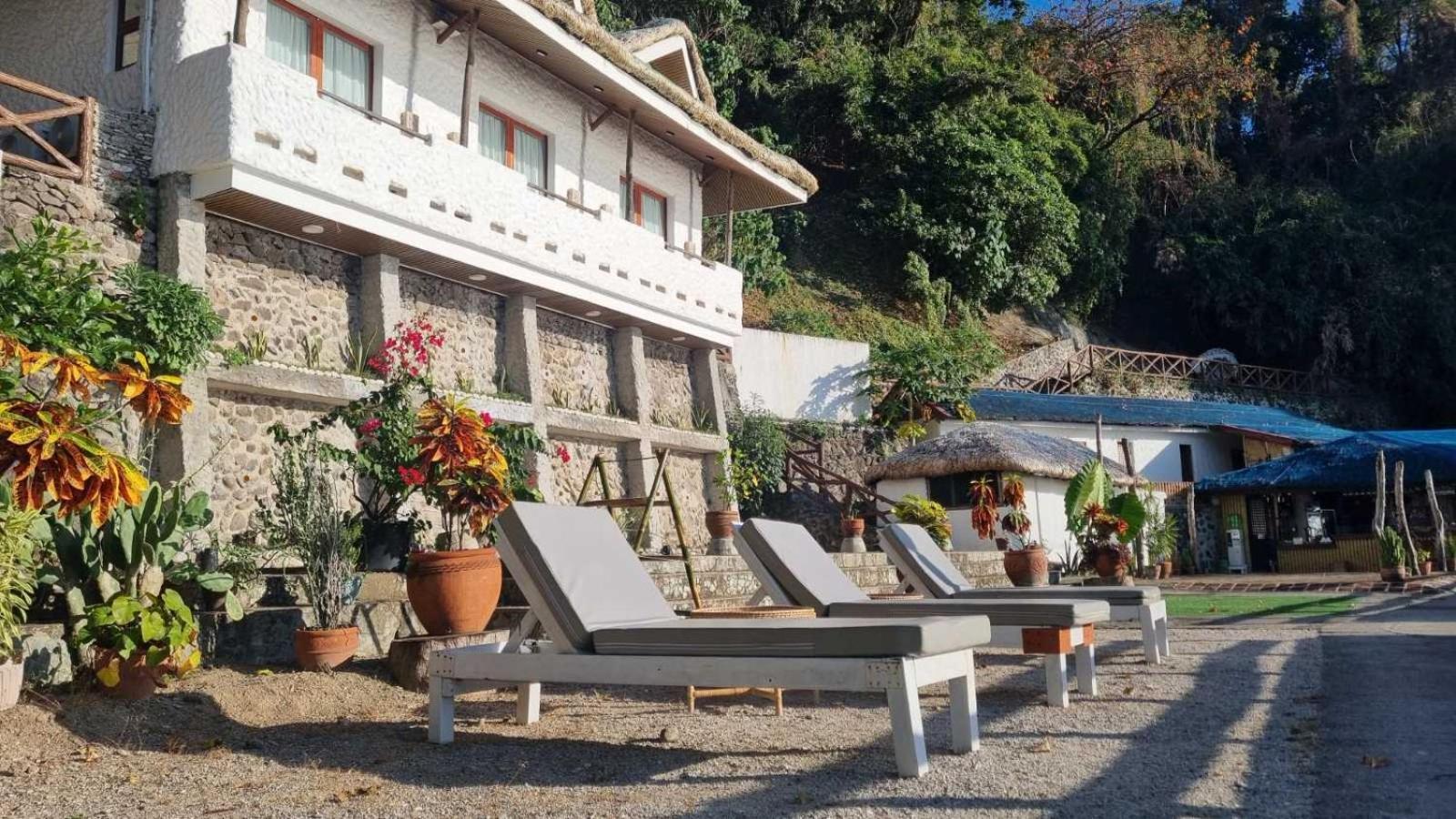 Dive And Trek Resort And Marine Sanctuary Bauan Экстерьер фото